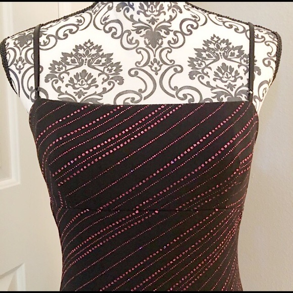City Triangles cocktail/prom dress. Size 4 - Picture 2 of 4